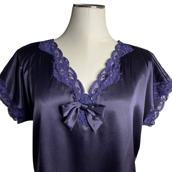 Vintage Victoria’s Secrets Satin Lace Pajama Top - Picture 5 of 8